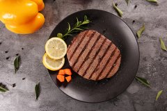 减肥期间可以吃牛排吗，吃一块牛排相当于吃了多少饭