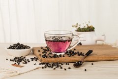 黑枸杞泡水一次放几粒，黑枸杞泡水喝的功效