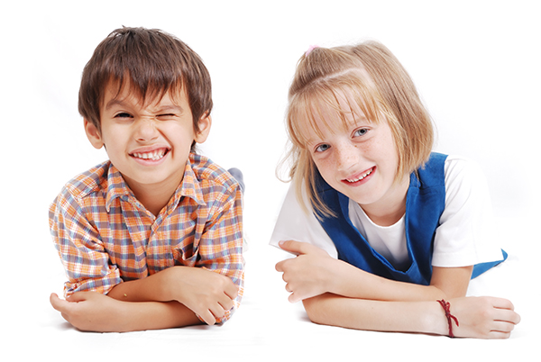 脸上长白斑是缺什么维生素，小孩子脸上出现白斑是缺什么