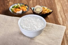 喝酒前吃什么保护胃还不容易醉，4类护胃解酒的食物